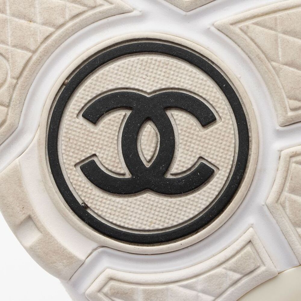 Chanel Suede Calfskin CC Sneakers - Size 7.5 / 37.5 - Picture 8 of 8